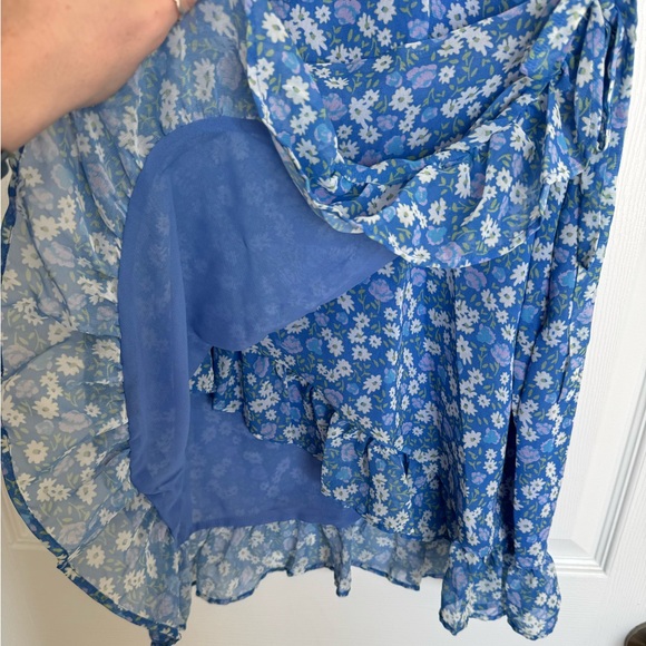 NA-KD frill detail mini dress in blue floral print - Picture 9 of 13